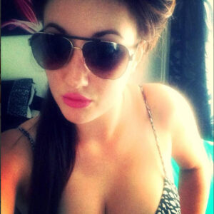 Envie d’une parenthèse coquine à Saint-Étienne ? Discussions et plus si affinités. Aurélie - rencontre-Milf-Saint-Étienne