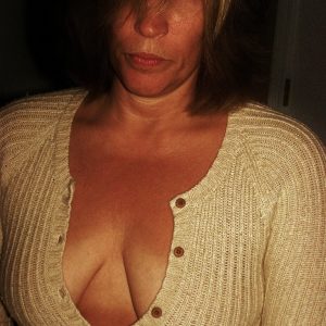 Caroline - rencontre-Milf-Saint-Étienne