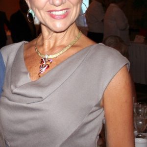 Luna - rencontre-MILF-Courbevoie