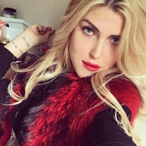 B vaxt toride a Cannes Alexia - rencontre-Teen-Cannes