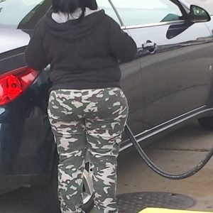 En quête de complicité estivale Léa - rencontre-Milf-Vénissieux