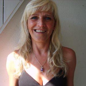 Flemme de sortir mais chaud de baiser Fabienne - rencontre-Cougar-Saint-Quentin