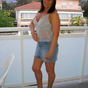 Nude Rentrée Besogne Clara - rencontre-Milf-Clermont-Ferrand