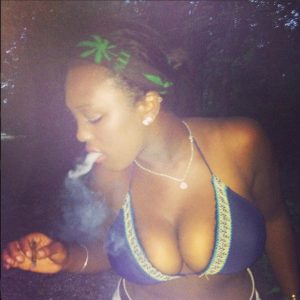 Envie d’un moment sans attaches avec une belle black de Grasse Aisha - rencontre-Teen-Grasse