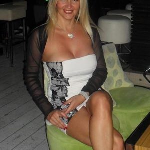 Cocooning sexy 🍂 Inès - rencontre-Milf-Martigues
